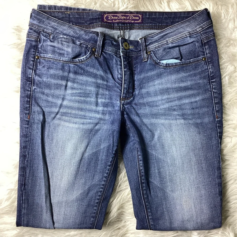 Divine Rights Lust - Picture 3 of 3